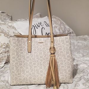 BNWOT Calvin Klein Shoulderbag